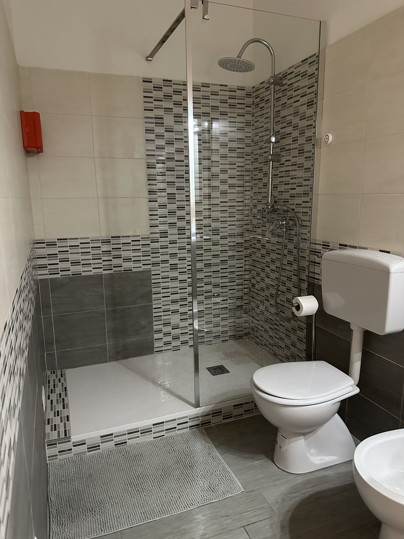 Affittacamere Gess — Camere con bagno privato a Montalto Uffugo (CS),  (Calabria)